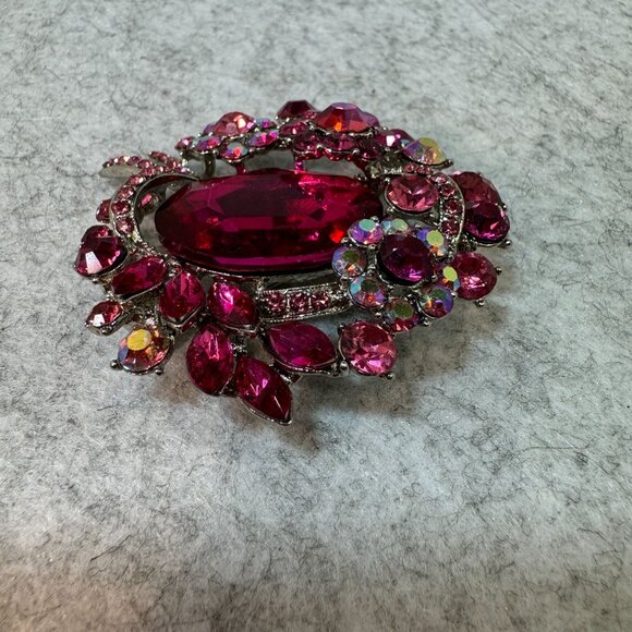 Vintage Ruby Rhinestone Brooch With Floral Design & Silver Tone AB rhinestones - Picture 7 of 8